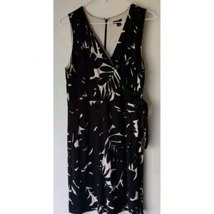 Ann Taylor Dress Black and Palm Leaf Fern Print Lined Size Large Petite Cocktail